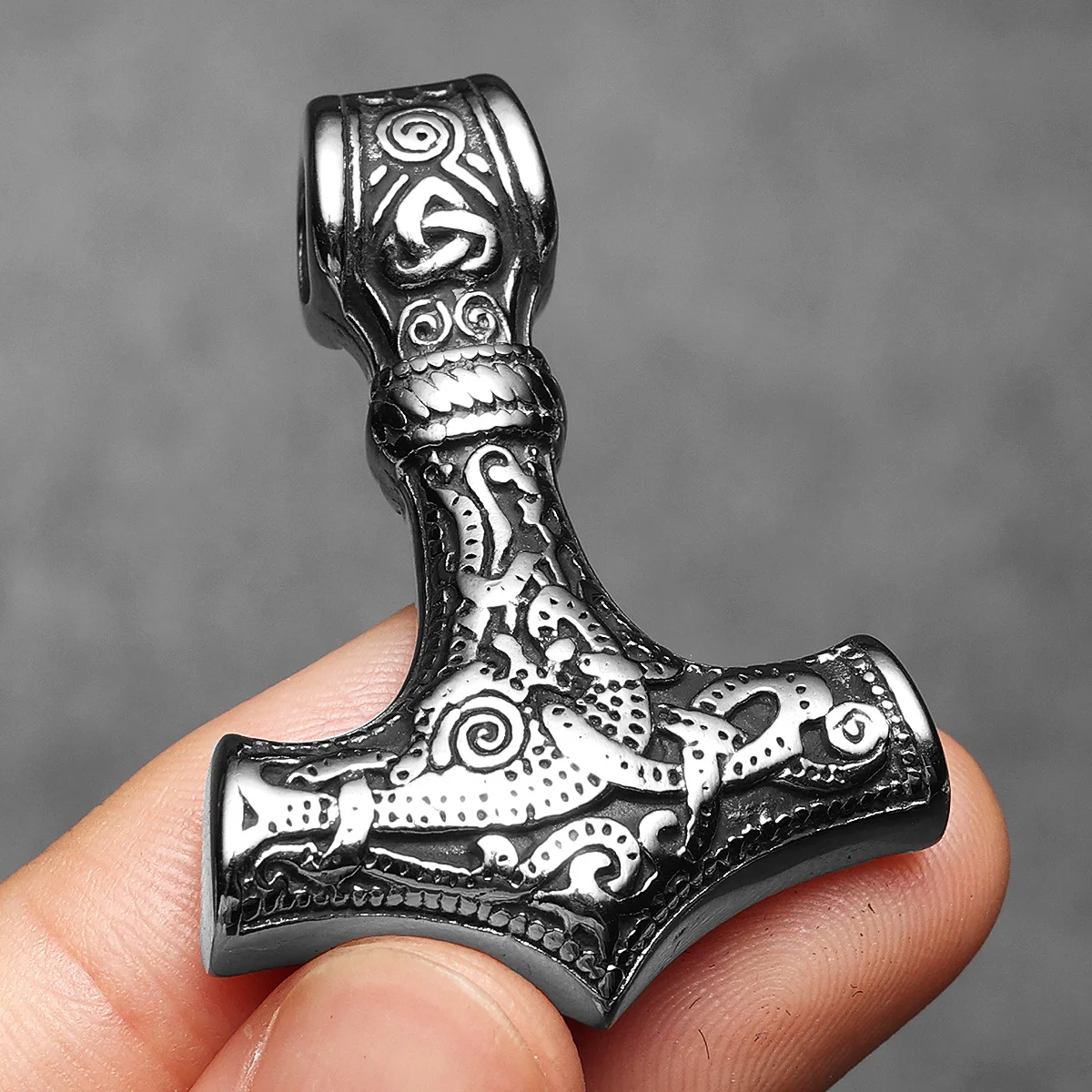 Sculpt Rings™ Viking Thor's Hammer Necklace – 316L Stainless Steel Pendant with Gold Accents