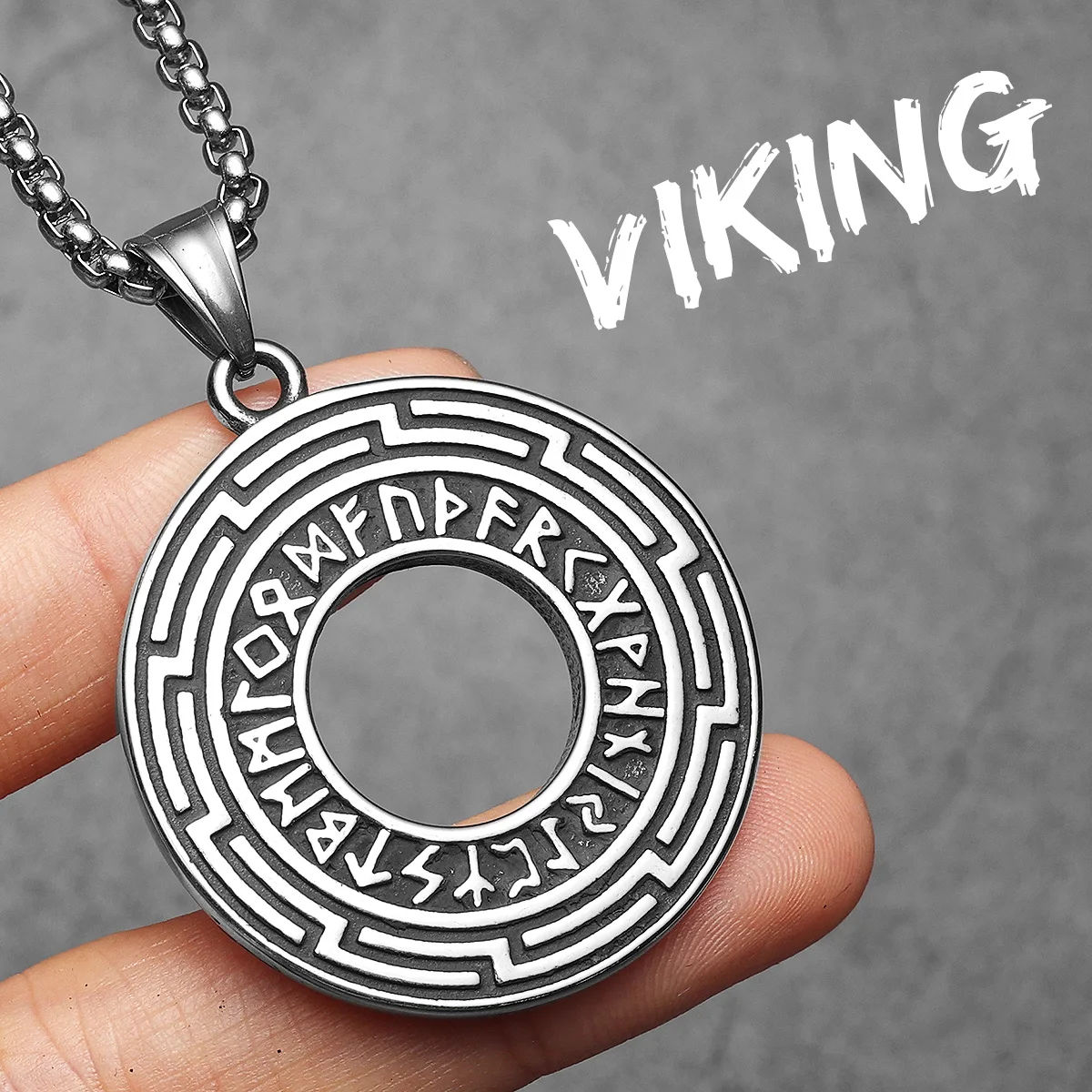 Sculpt Rings™ Viking Rune Maze Pendant – 316L Stainless Steel Round Necklace