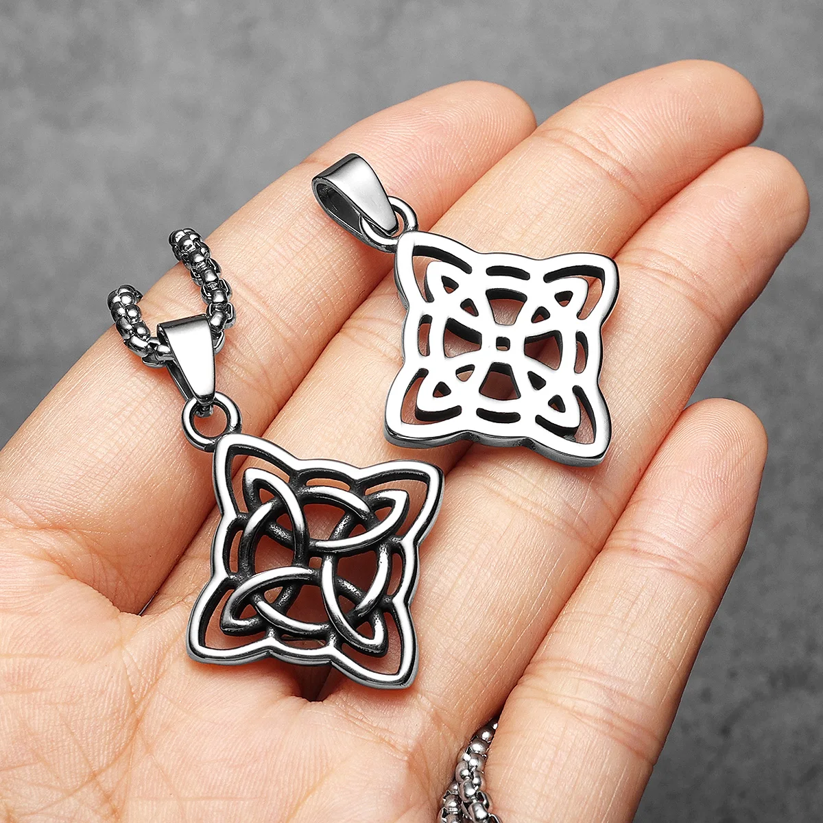 Viking Witch Knot Pendant – Mystic Power by Sculpt Rings™ | 316L Stainless Steel
