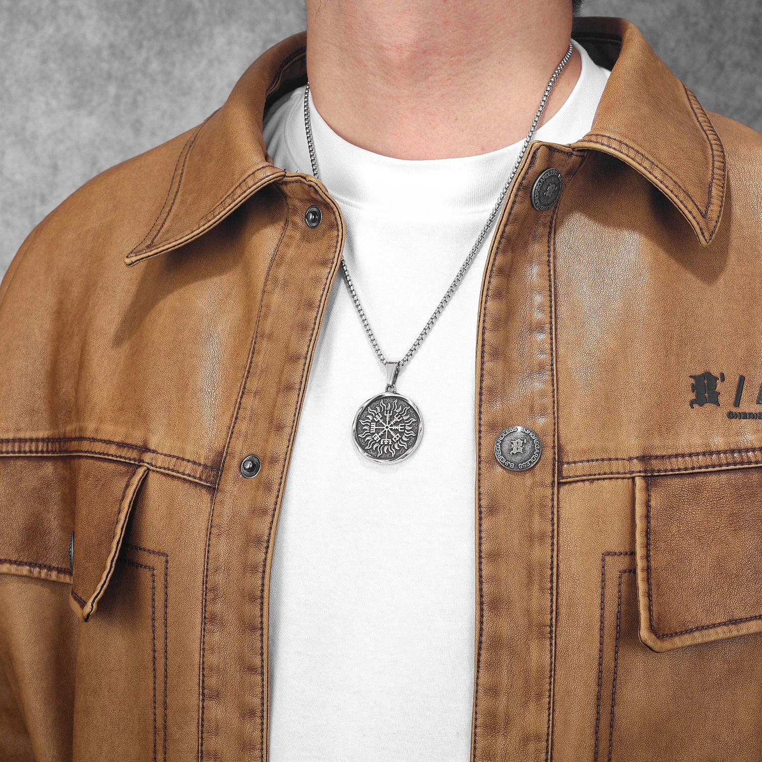 Viking Flame Compass Pendant – Sculpt Rings™ | 316L Stainless Steel Norse Necklace