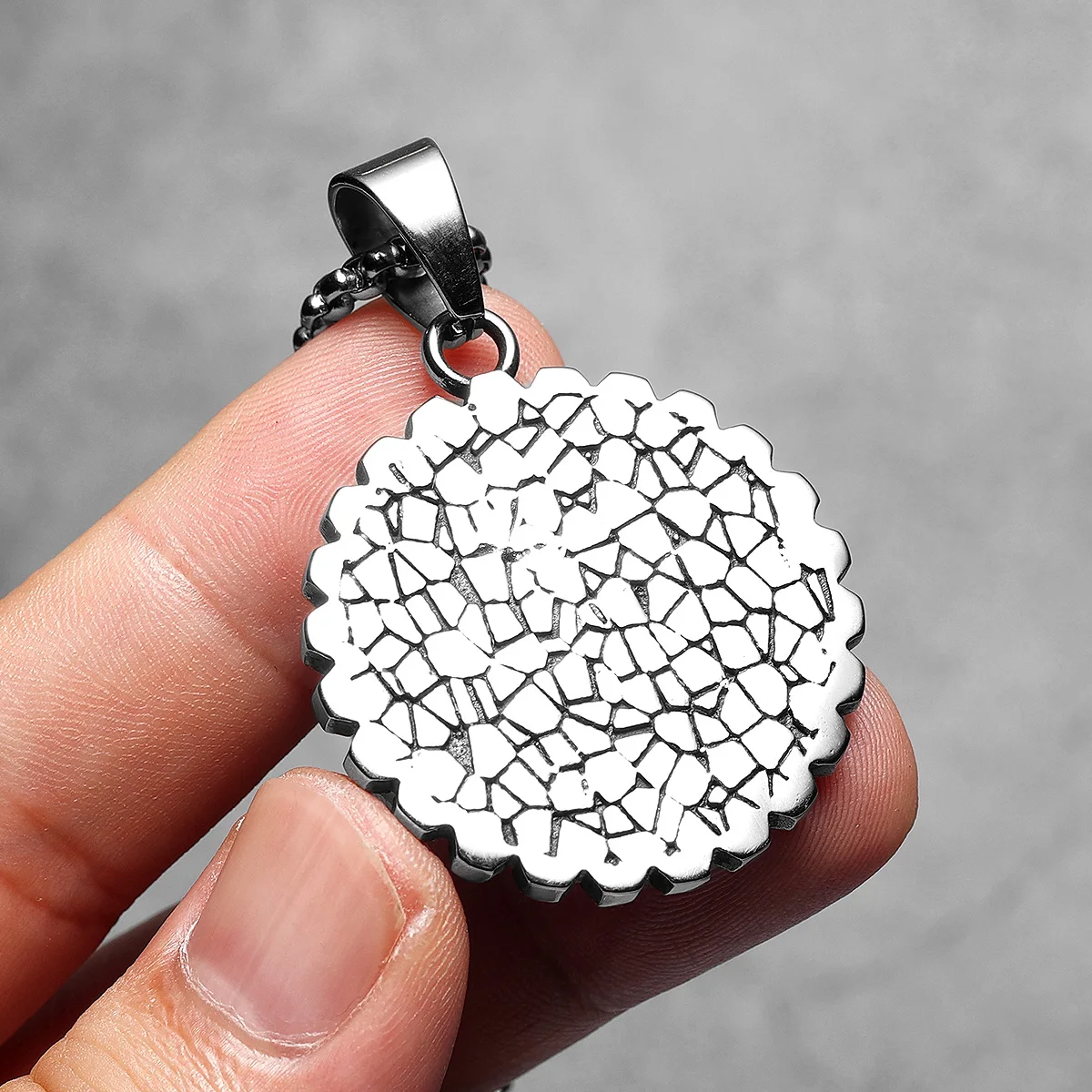 Sculpt Rings™ Viking Compass Pendant | Nordic Stainless Steel Amulet