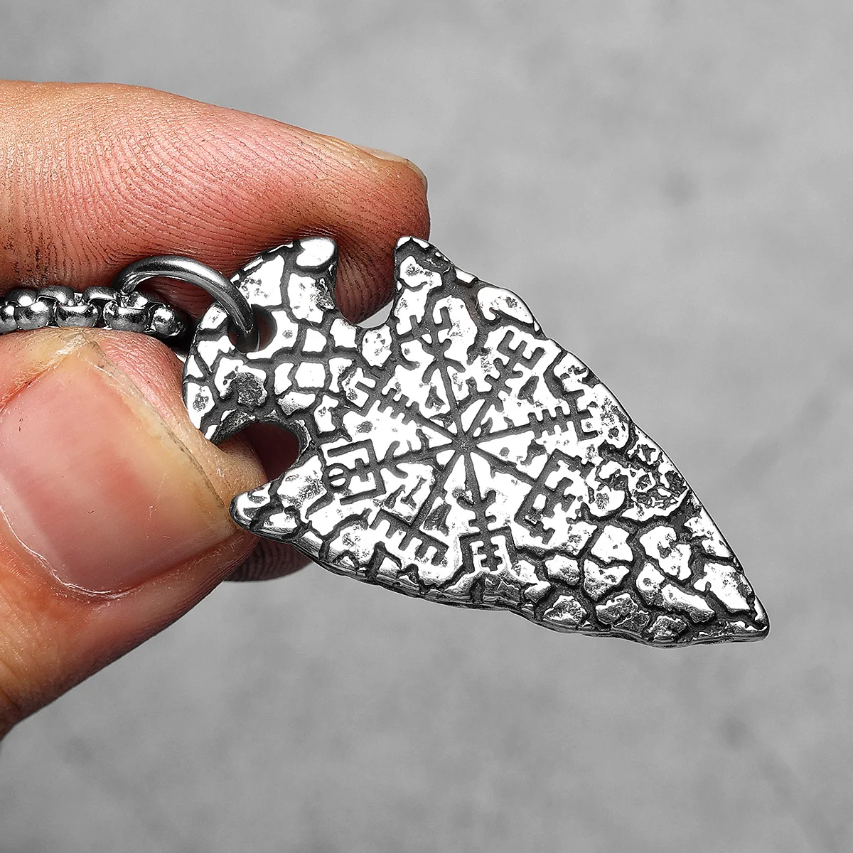 Sculpt Rings™ Viking Arrowhead Rune Pendant Necklace