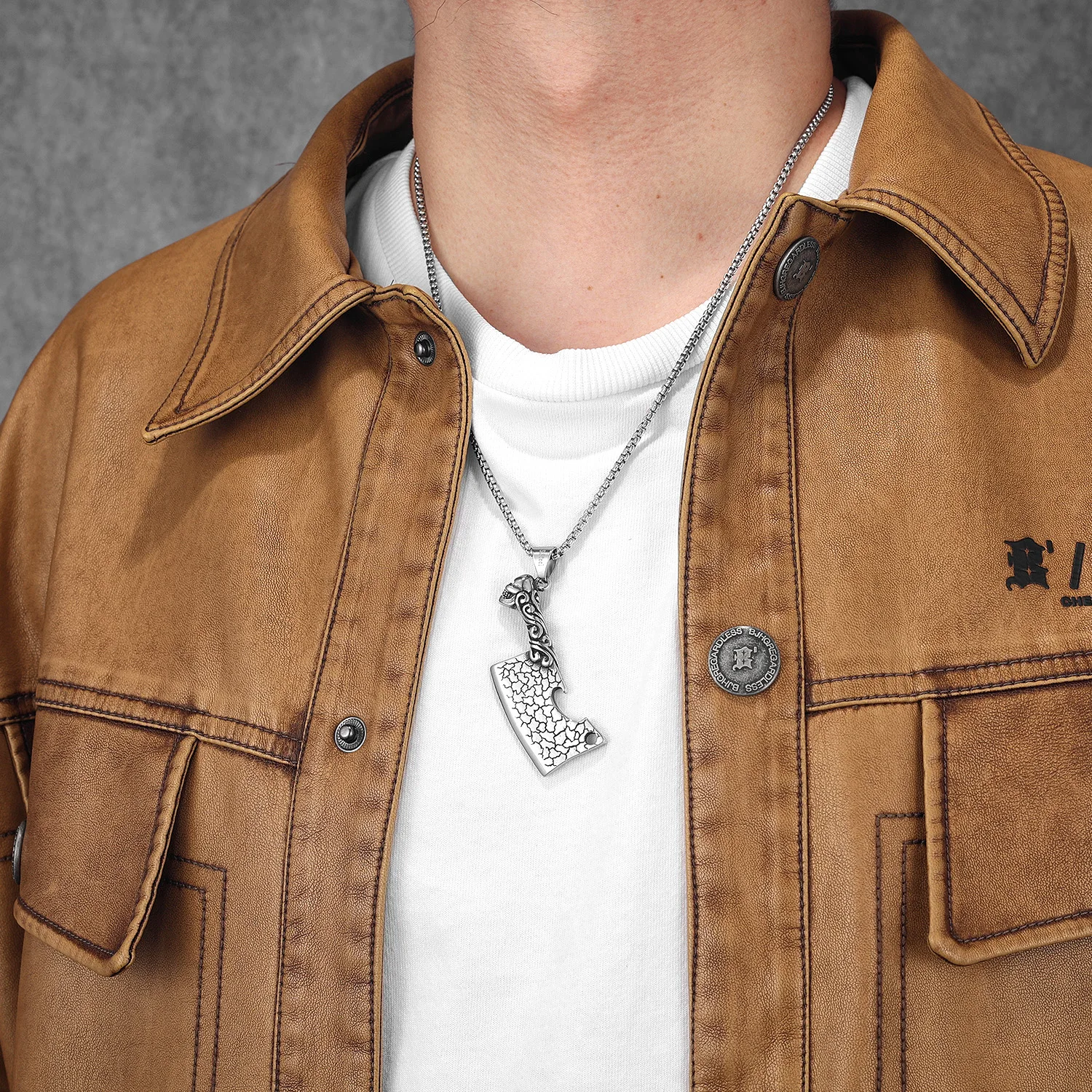Sculpt Rings™ Skull Cleaver Pendant – Stainless Steel Gothic Bottle Opener