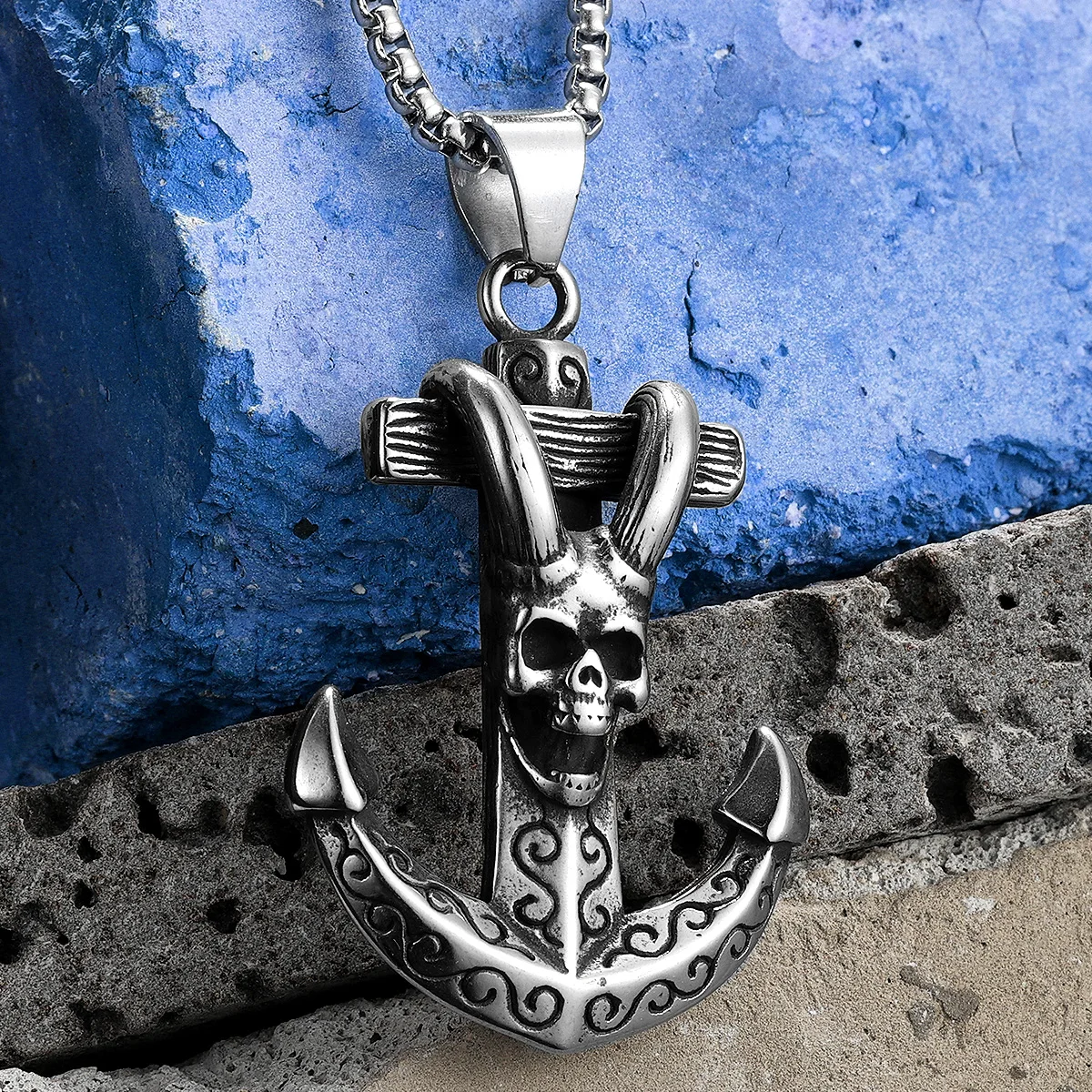 Sculpt Rings™ Gothic Anchor Pendant with Horned Skull Design